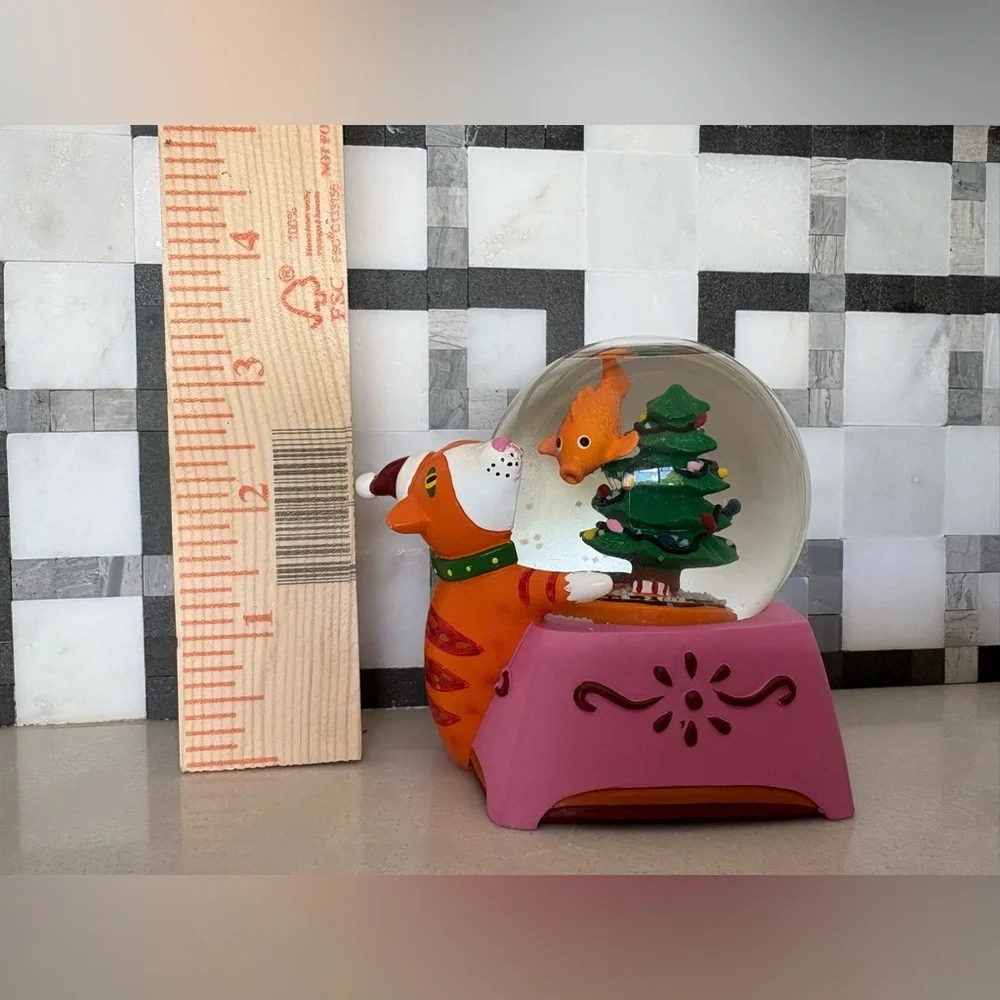 Rare VTG 1994 Neiman Marcus LTD Ed. Cat after Goldfish Snow Globe w/Original Box
